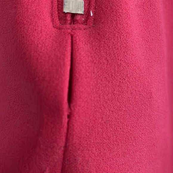 Bright pink Calvin Klein sheath dress size 6 with small hole in the back seam - Picture 6 of 6